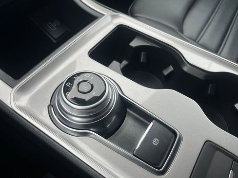 Used 2024 Ford Edge SEL image 17