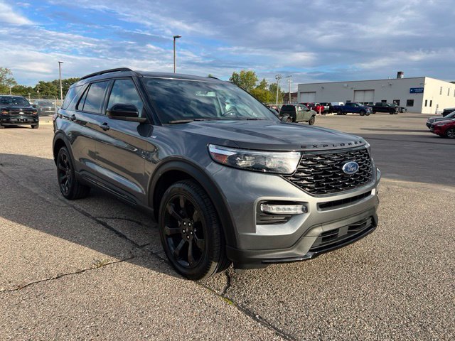 Certified 2023 Ford Explorer ST-Line w/ Class IV Trailer Tow Package AWD/4WD image 2