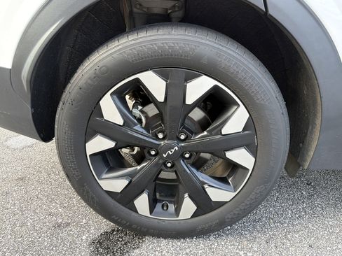 Used 2023 Kia Sportage X-Line w/ X-Line Premium Package AWD/4WD image 9