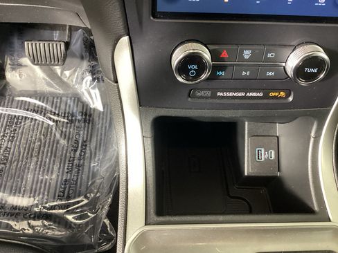 Used 2024 Ford Edge SEL w/ Convenience Package AWD/4WD image 26
