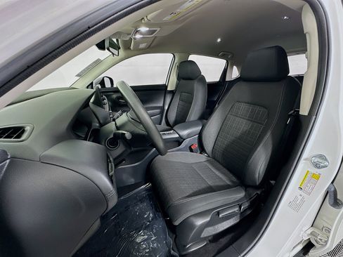 Used 2023 Honda HR-V LX image 12