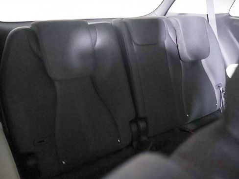 Used 2022 Kia Carnival LX FWD image 32