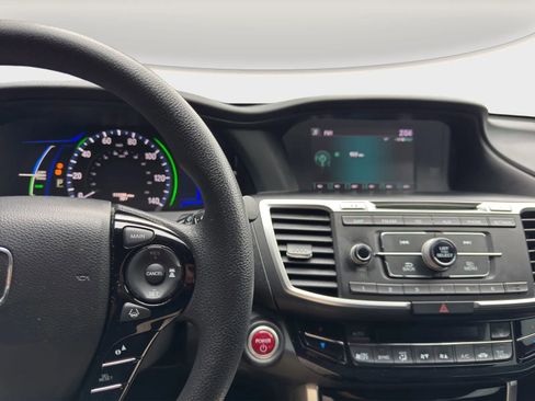 Used 2017 Honda Accord Hybrid Sedan image 15