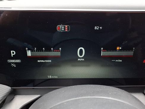 Used 2026 Nissan Kicks SR w/ SR Premium Package FWD image 17