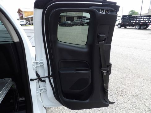 Used 2022 Chevrolet Colorado LT w/ Fleet Safety Package RWD image 27