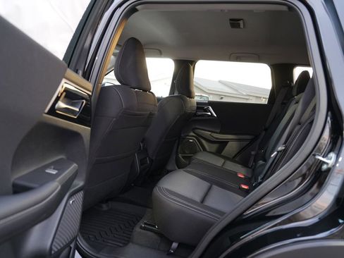 New 2026 Mitsubishi Outlander ES image 17