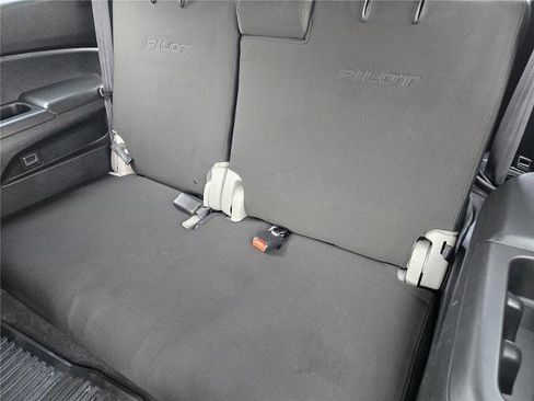 Used 2021 Honda Pilot Touring image 29