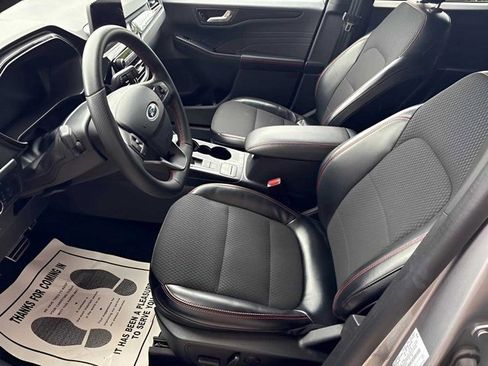 Used 2024 Ford Escape ST-Line image 10