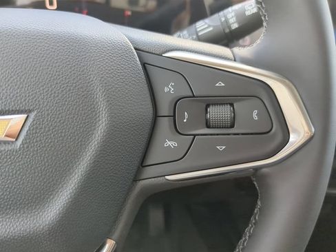 Used 2025 Chevrolet Trax LT w/ Driver Confidence Package FWD image 25