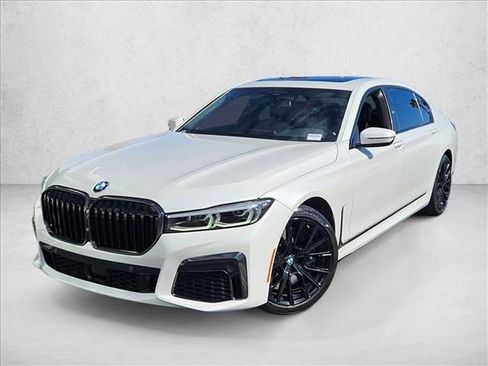 Used 2022 BMW 740i w/ M Sport Package image 1