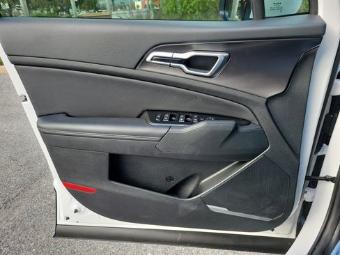 Used 2023 Kia Sportage EX image 18