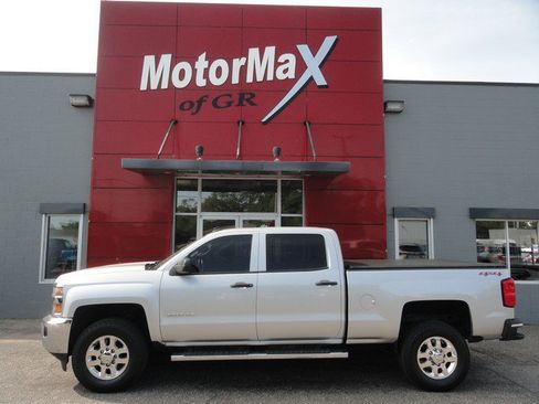Used 2015 Chevrolet Silverado 2500 LT w/ LT Convenience Package AWD/4WD image 6