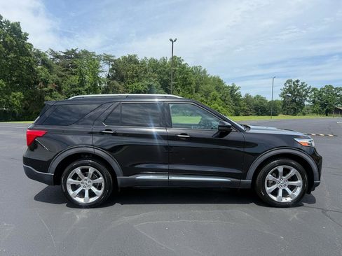 Used 2020 Ford Explorer Platinum w/ Premium Technology Package AWD/4WD image 3