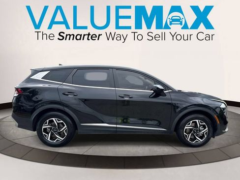 Used 2023 Kia Sportage LX FWD image 2