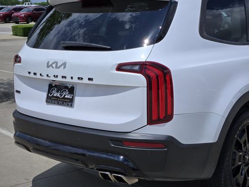 Used 2022 Kia Telluride EX w/ EX Premium Package AWD/4WD image 14