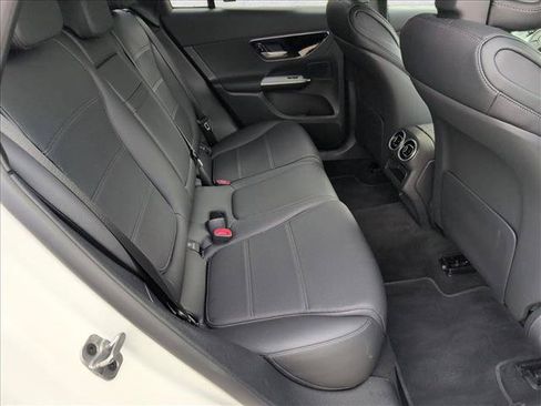 Certified 2025 Mercedes-Benz GLC 300 image 23