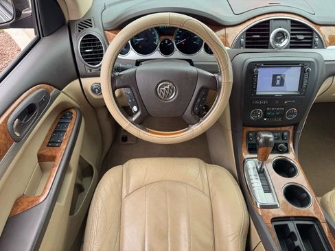 Used 2010 Buick Enclave CXL image 16