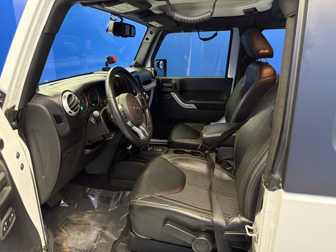 Used 2014 Jeep Wrangler Sport AWD/4WD image 12