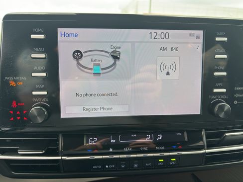 Used 2022 Toyota Sienna LE image 9