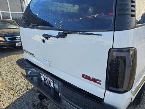 Used 2001 GMC Yukon XL SLT image 18