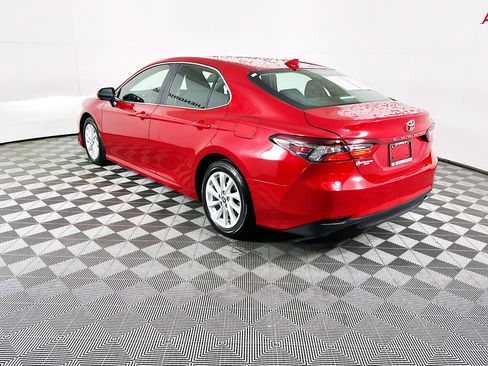 Used 2024 Toyota Camry LE image 5