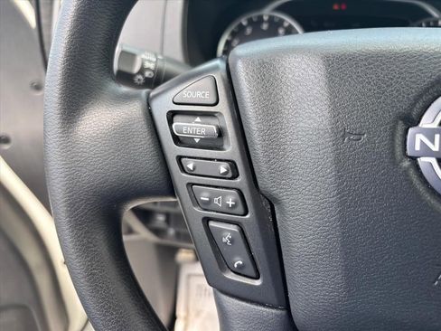 Used 2025 Nissan Frontier SV RWD image 15