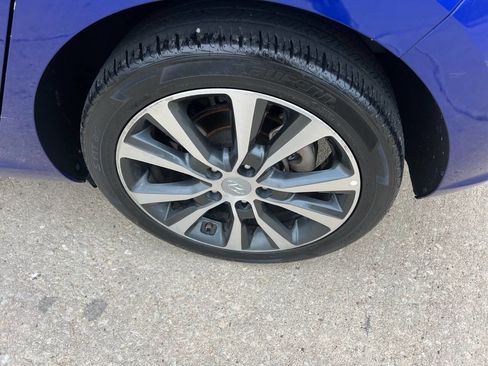 Used 2019 Hyundai Elantra GT image 18