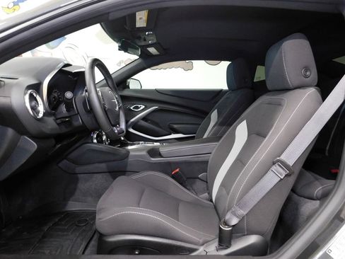Used 2018 Chevrolet Camaro SS RWD image 31