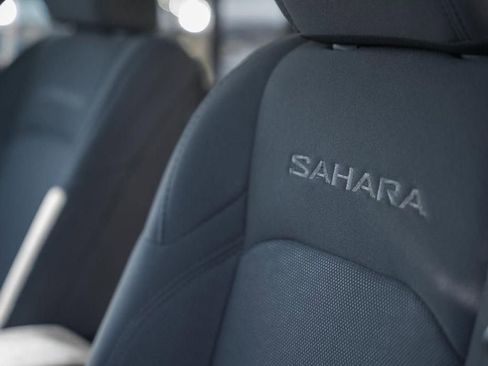 Used 2020 Jeep Wrangler Unlimited Sahara image 36