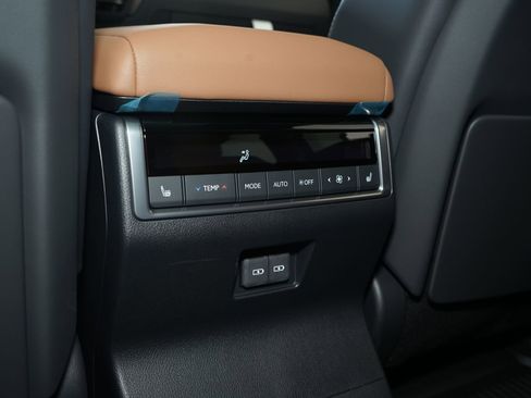 Used 2026 Lexus GX 550 AWD/4WD image 23