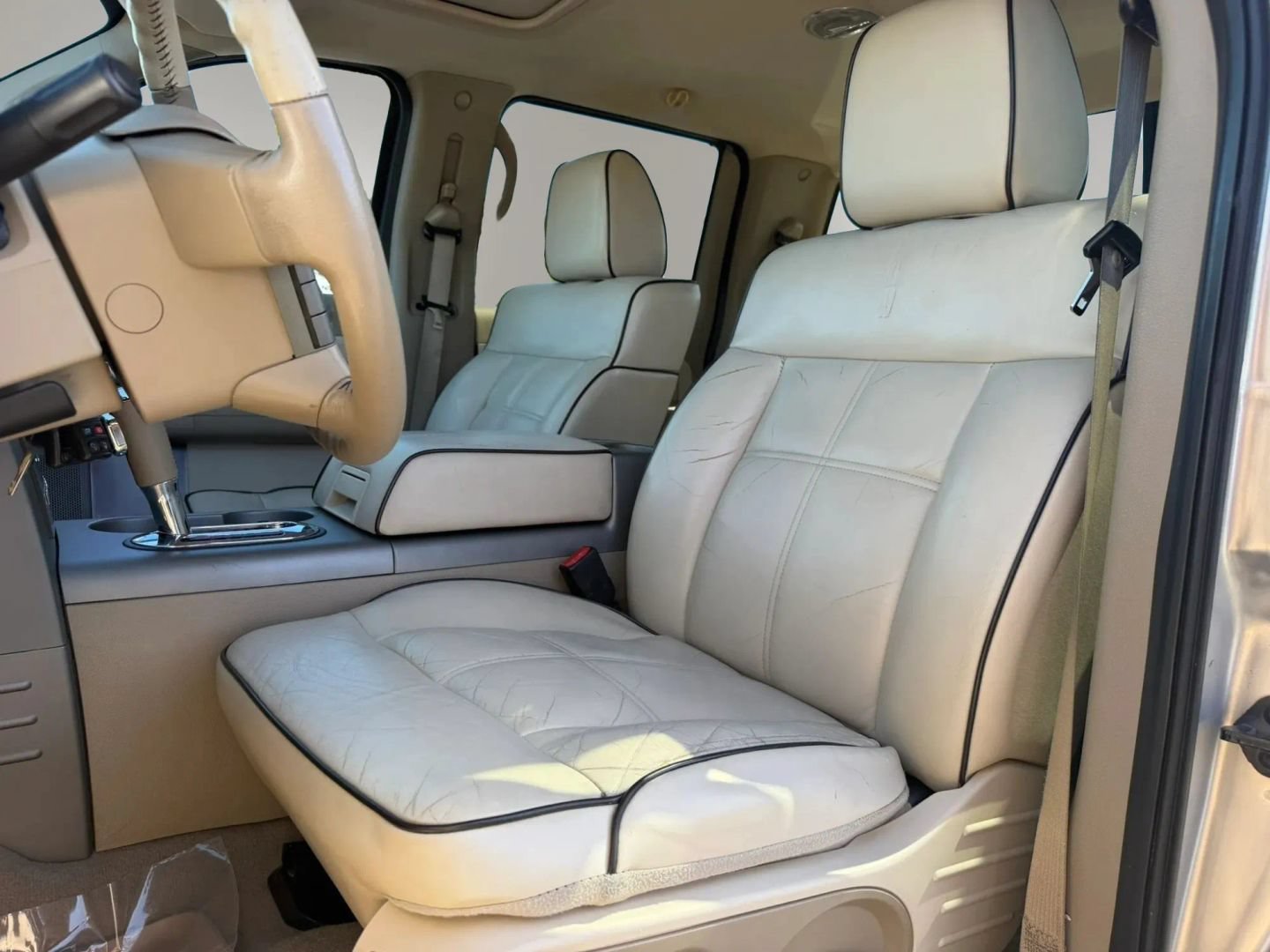 Used 2006 Lincoln Mark LT 2WD image 10