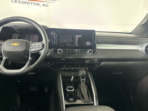 Used 2023 Chevrolet Colorado LT w/ LT Convenience Package II image 21