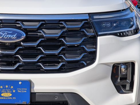 New 2026 Ford Explorer Platinum image 8