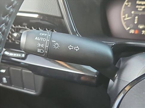 Used 2025 Honda CR-V EX-L image 16