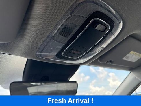 Used 2024 Hyundai Elantra SE FWD image 9