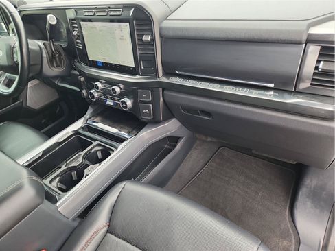 Used 2024 Ford F350 Lariat AWD/4WD image 29