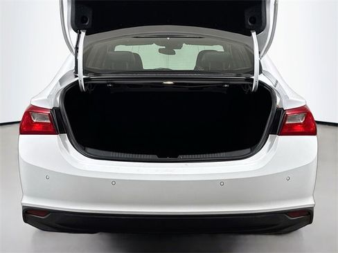Used 2024 Chevrolet Malibu LT image 23
