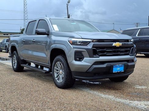 New 2025 Chevrolet Colorado LT w/ LT Convenience Package image 3