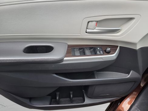 Used 2021 Toyota Sienna XLE FWD image 31