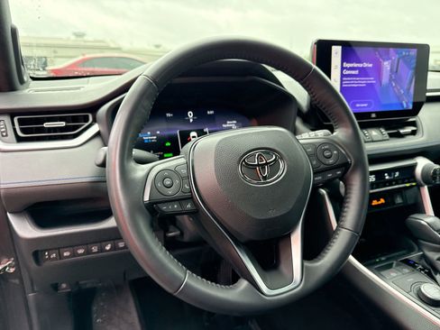 Used 2024 Toyota RAV4 XSE image 11
