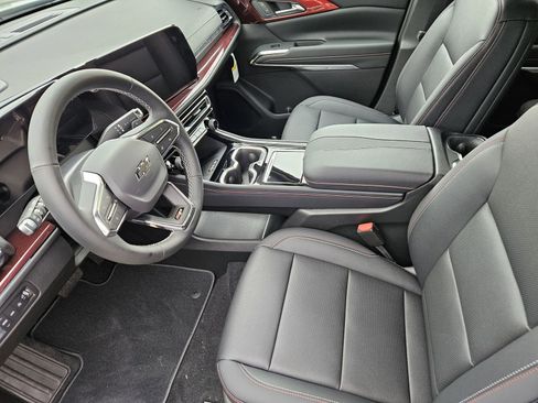 New 2026 Chevrolet Traverse Z71 w/ Driver Confidence Package AWD/4WD image 16