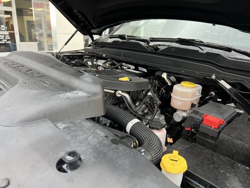 Used 2025 RAM 2500 Laramie image 38