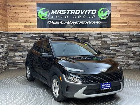 Used 2023 Hyundai Kona SEL AWD/4WD image 2