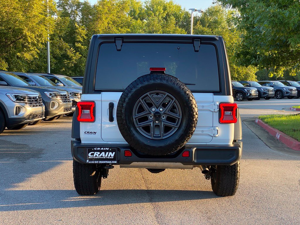 Used 2026 Jeep Wrangler Unlimited Sport AWD/4WD image 6
