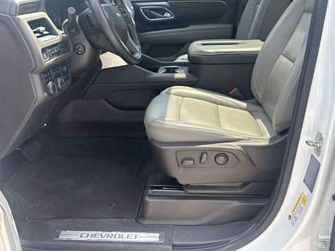 Used 2021 Chevrolet Tahoe LT w/ LT Signature Package AWD/4WD image 9
