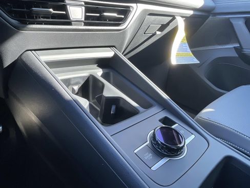 New 2026 Volkswagen Tiguan SE R-Line FWD image 29