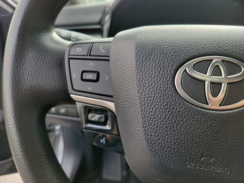 Used 2025 Toyota Camry LE FWD image 28