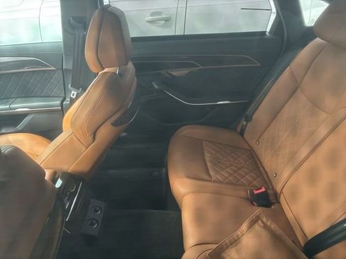 Used 2024 Audi S8 image 9