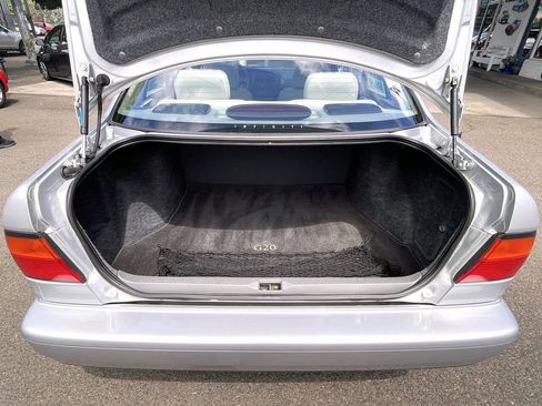 Used 1995 INFINITI G20 FWD image 9