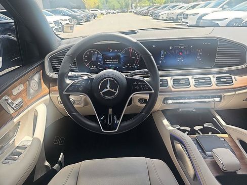 Used 2025 Mercedes-Benz GLE 450e 4MATIC image 19